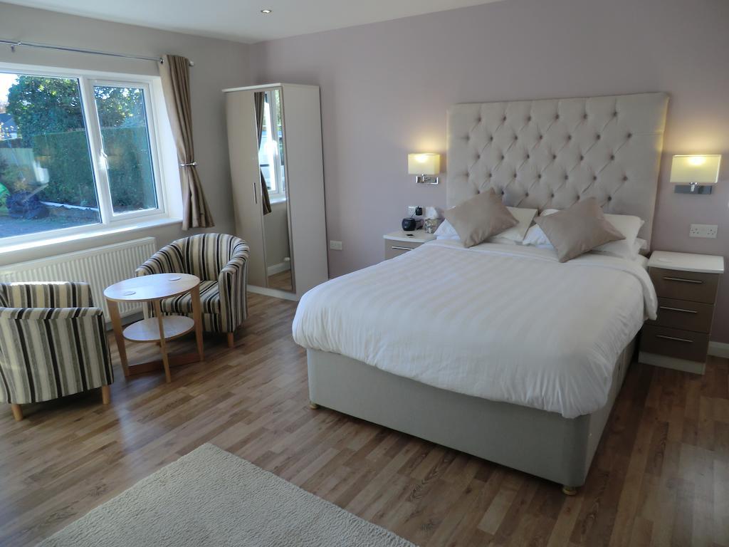 Coombe Dale Accommodation Lulsgate Bottom Номер фото