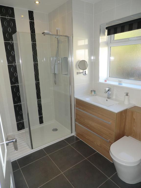 Coombe Dale Accommodation Lulsgate Bottom Номер фото
