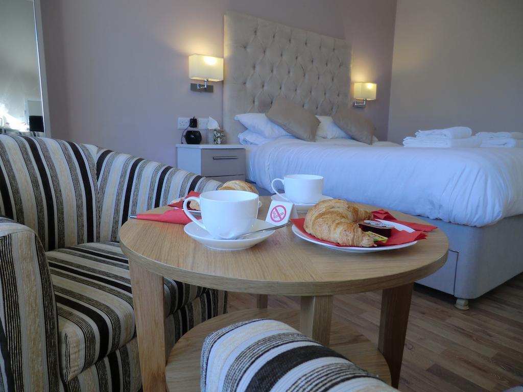Coombe Dale Accommodation Lulsgate Bottom Номер фото